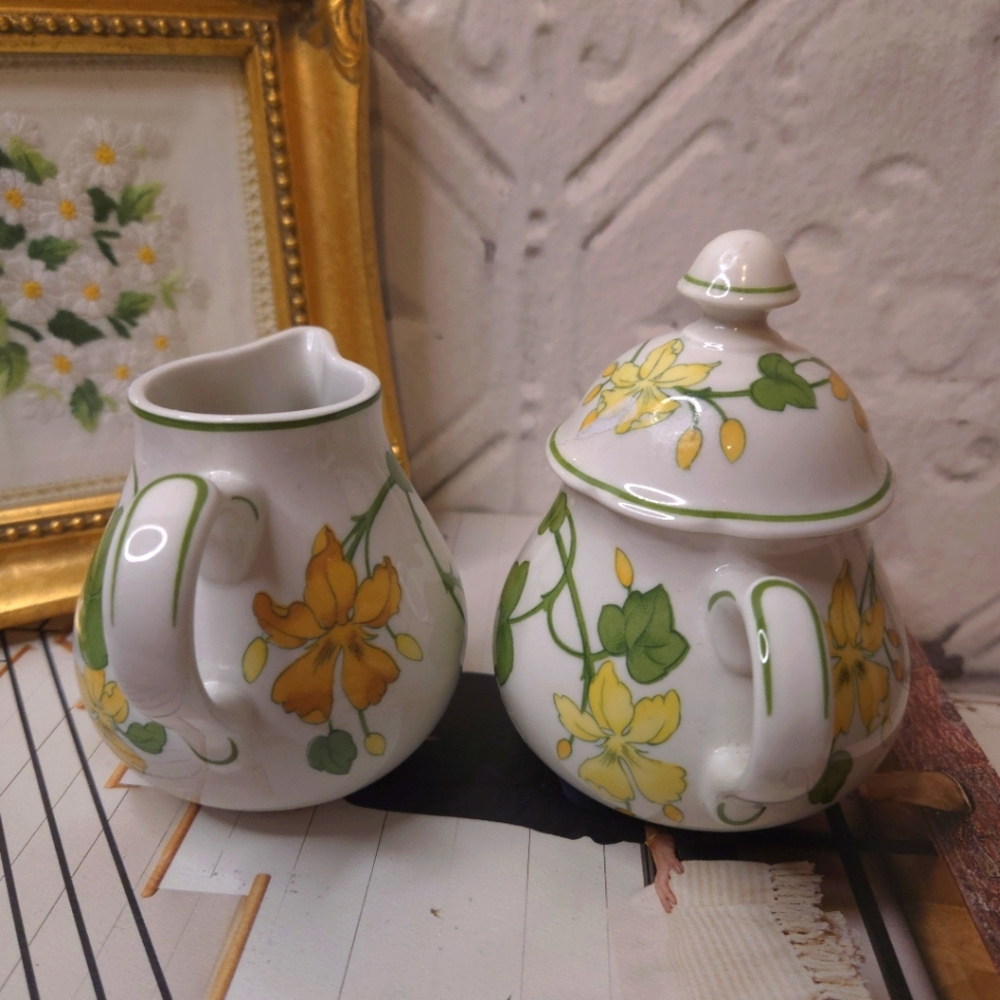 Floral Teapot and Creamer Set - Picture 14 of 16